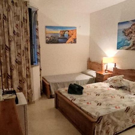 סיינט פול ביי Private Double Bedroom & Private Bathroom & Shared Kitchen מראה חיצוני תמונה